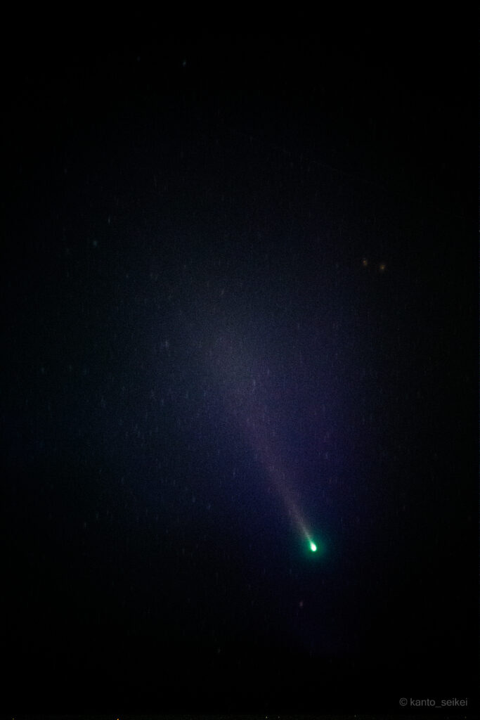彗星の画像処理：比較暗合成（カラー比較（暗））を行ったところ